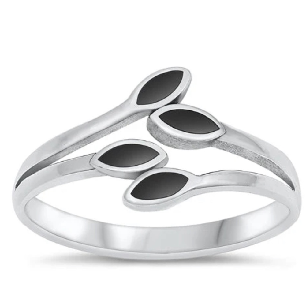 Black leaves ring new size 8